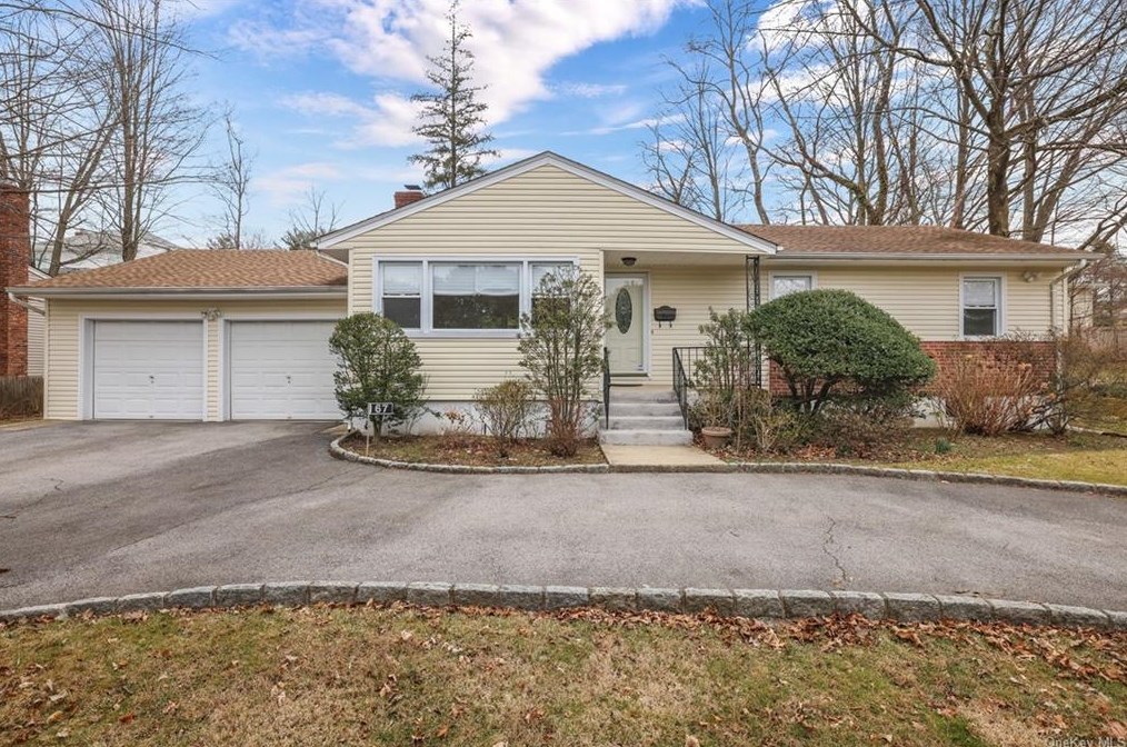 67 Weaver St, Scarsdale, NY 10583