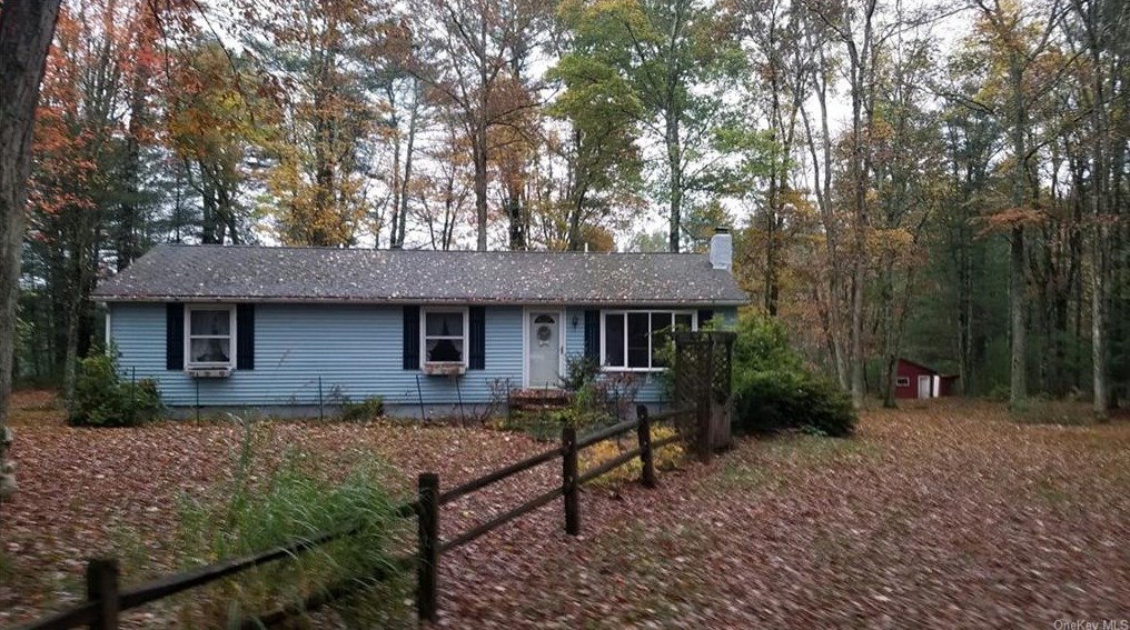 26 Whitehead Rd, Sparrowbush, NY 12780