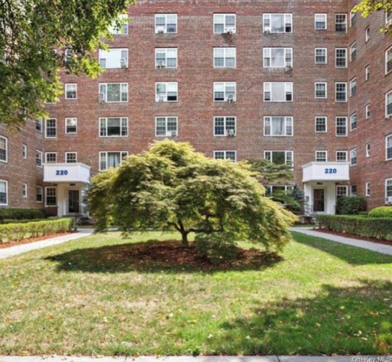 210 Pelham Rd #4c, New Rochelle, NY 10805