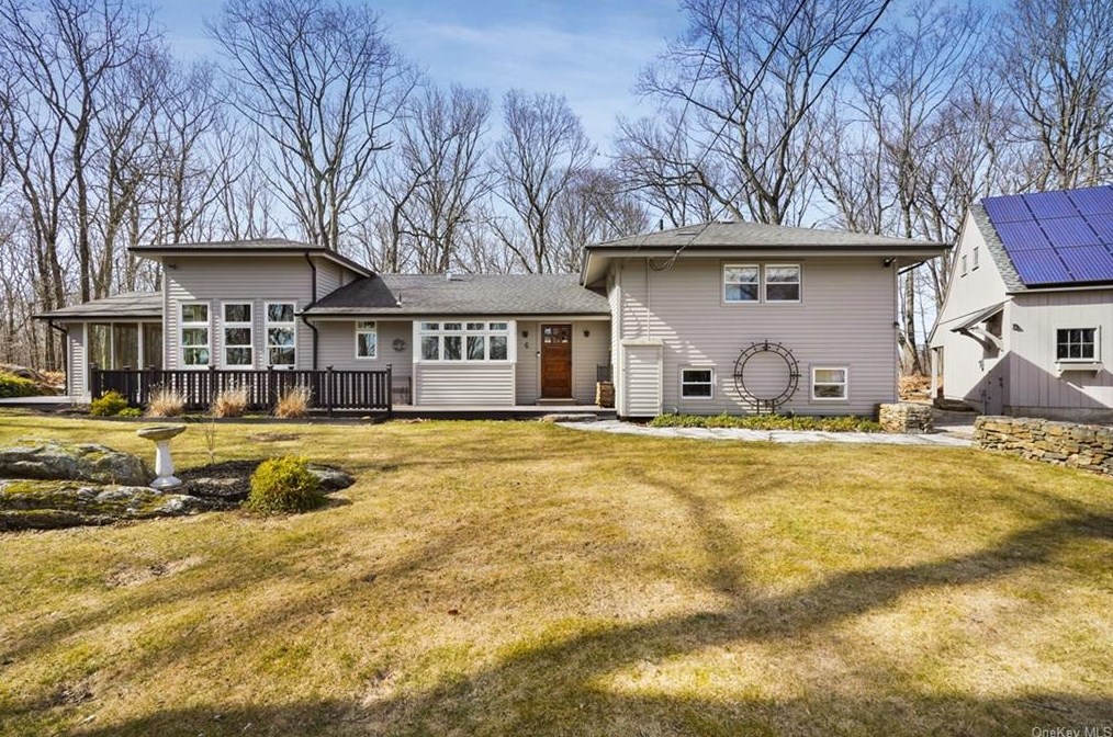 6 Fay Ln, Lewisboro, NY 10590