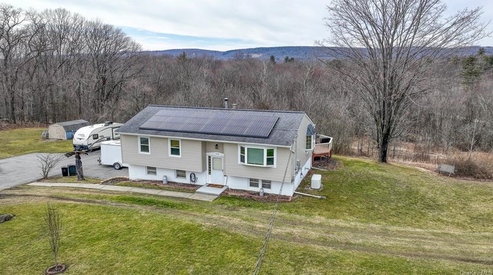 179 Pine Grove Rd, Middletown, NY 10940