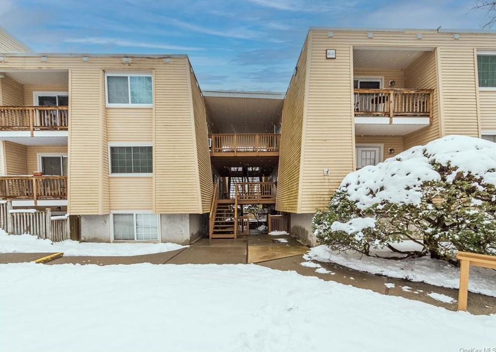 506 Fox Run Ln, Kent Lakes, NY 10512