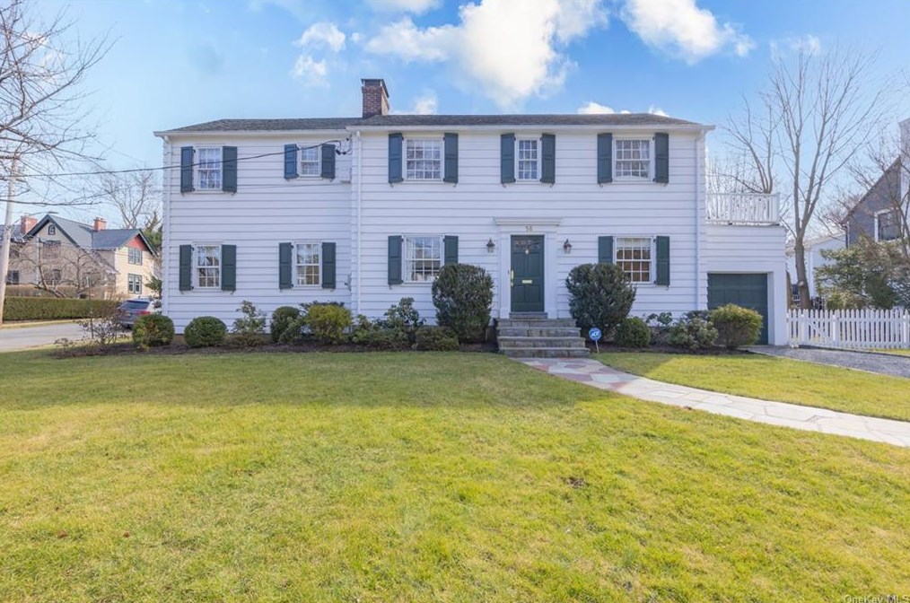 14 Aldrich St, Yonkers, NY 10708-5601