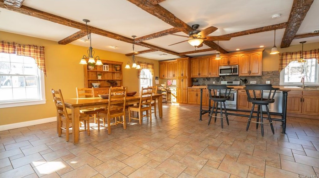 289 N Kaisertown Rd, Montgomery, NY 12549
