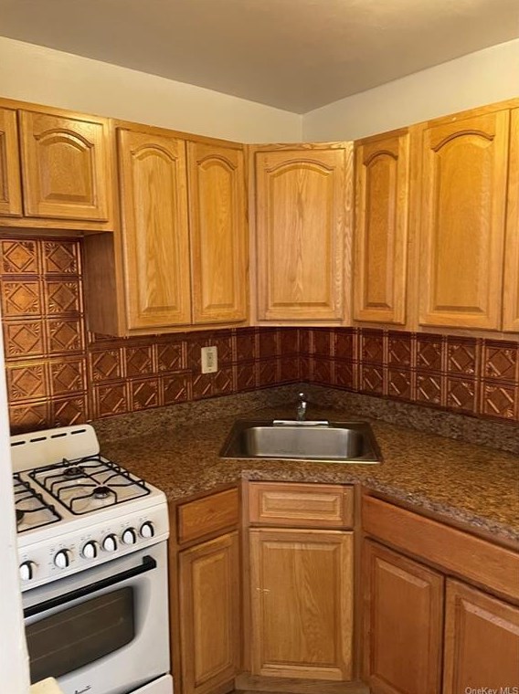 632 Warburton Ave Apt 5k, Yonkers, NY