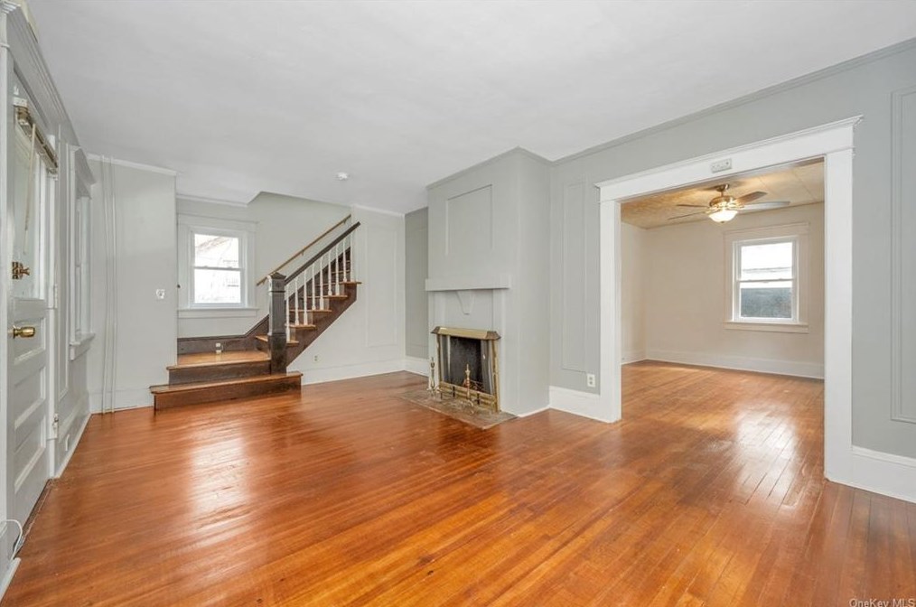 96 Pocantico St, North Tarrytown, NY 10591-2312