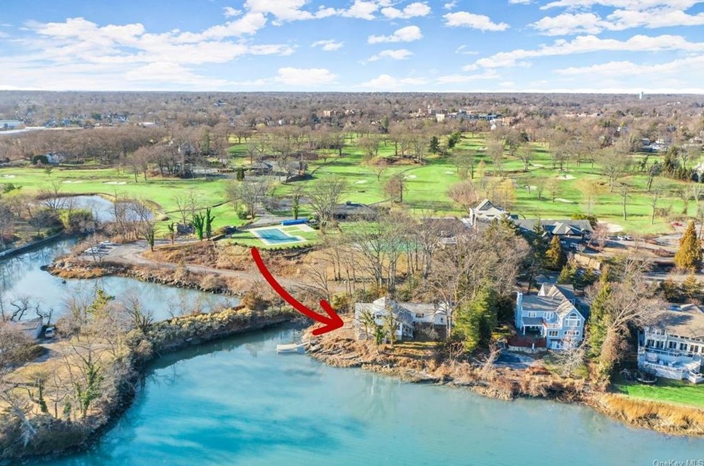 1120 Cove Rd, Mamaroneck, NY 10543-4396