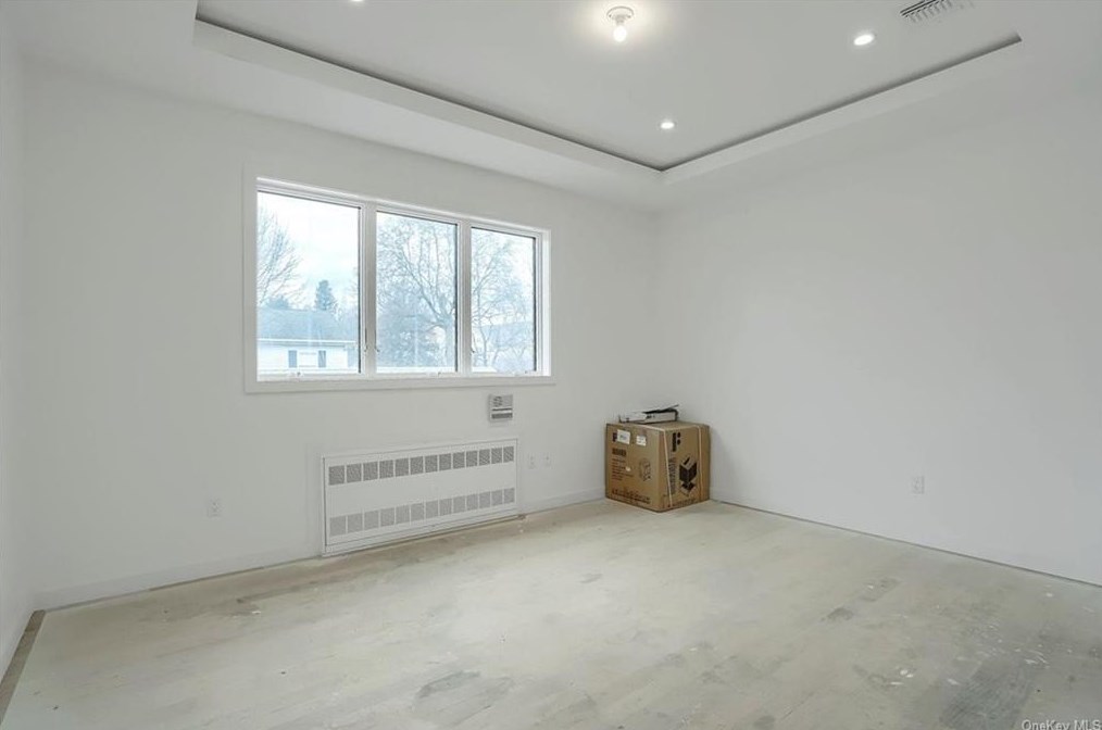 73 Church St, Chestnut Ridge NY  10977-4733 exterior