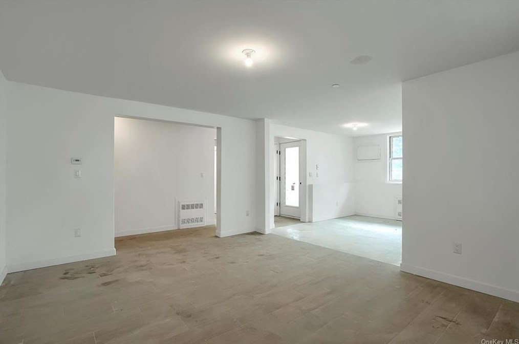 73 Church St, Chestnut Ridge NY  10977-4733 exterior