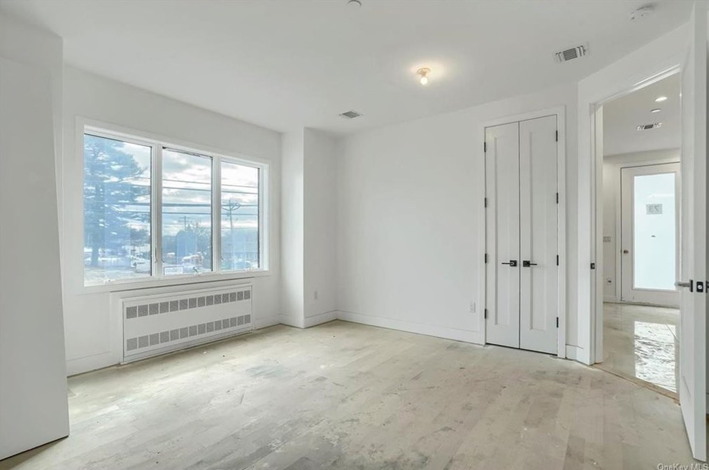 73 Church St, Chestnut Ridge NY  10977-4733 exterior