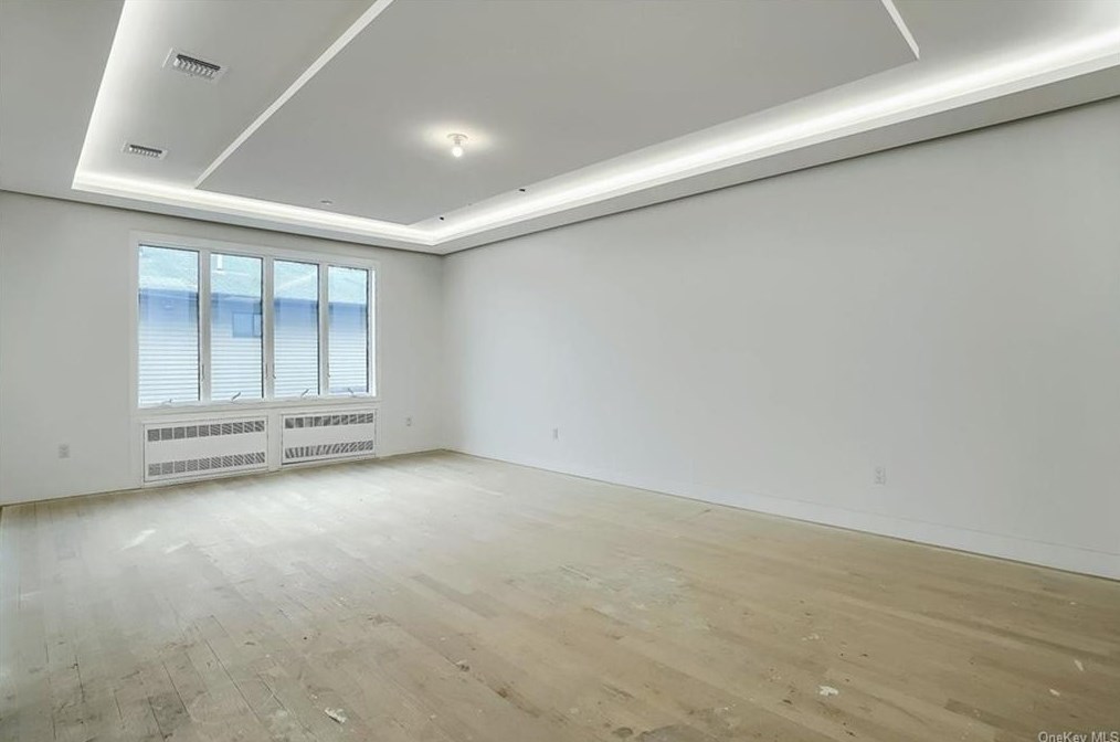 73 Church St, Chestnut Ridge NY  10977-4733 exterior