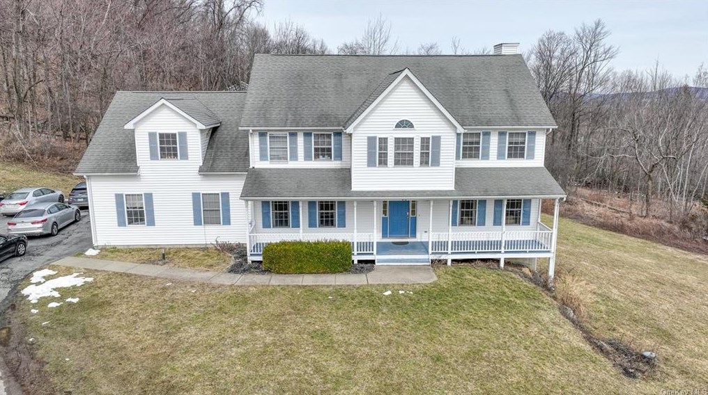 40 Valley View Dr, Chester, NY 10918-2443