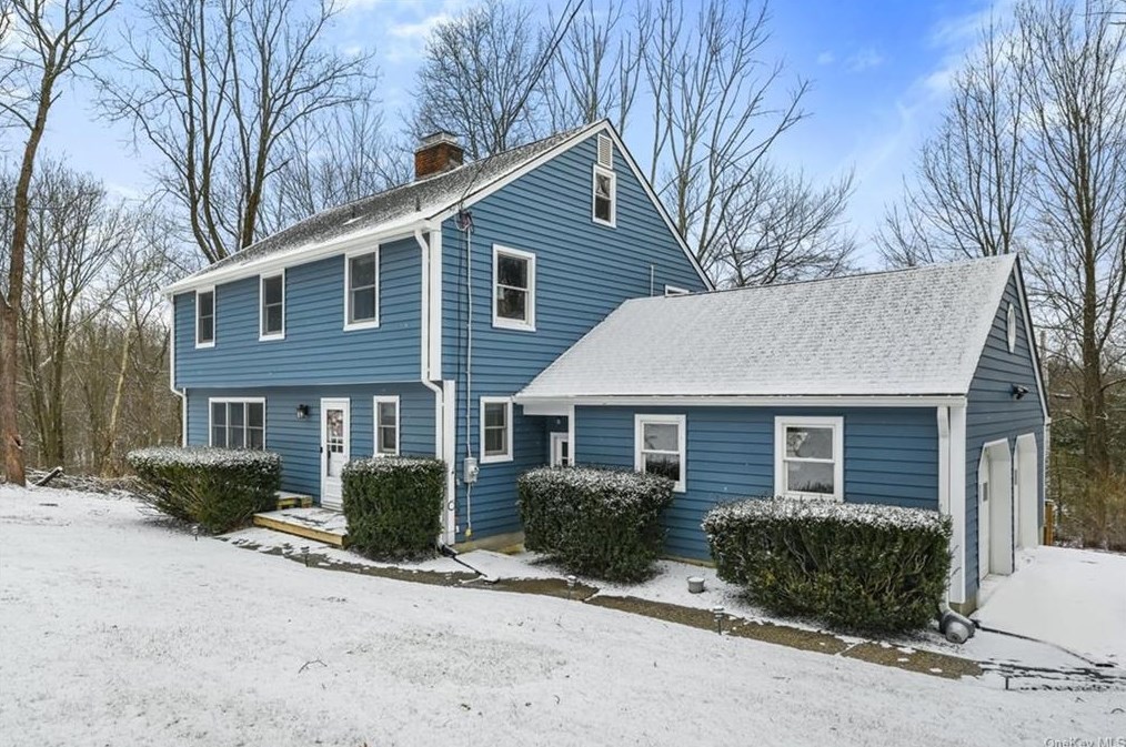 27 Hillside Ave, Warwick, NY 10990