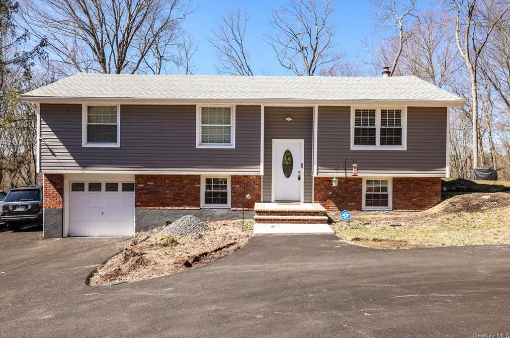 433 Nimham Rd, Kent Lakes, NY 10512
