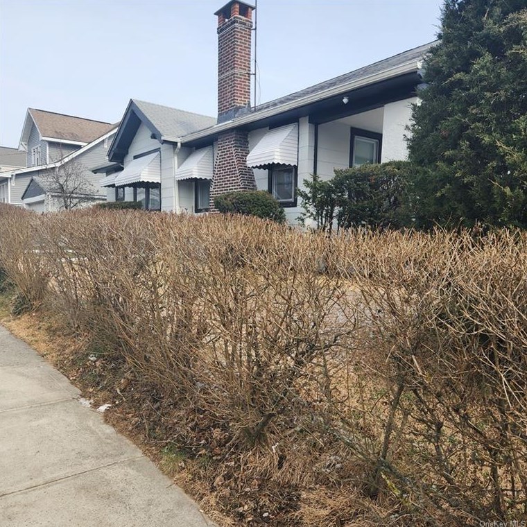 256 Hayward St, Yonkers, NY 10704