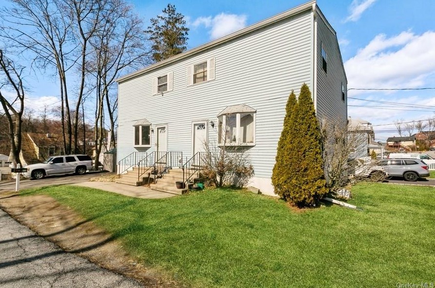640 Brandt Ave, Peekskill, NY 10566-2316