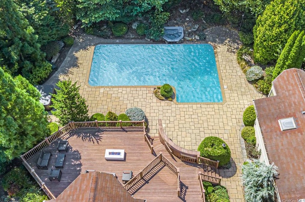 3 Turnberry Ct, New City, NY 10956