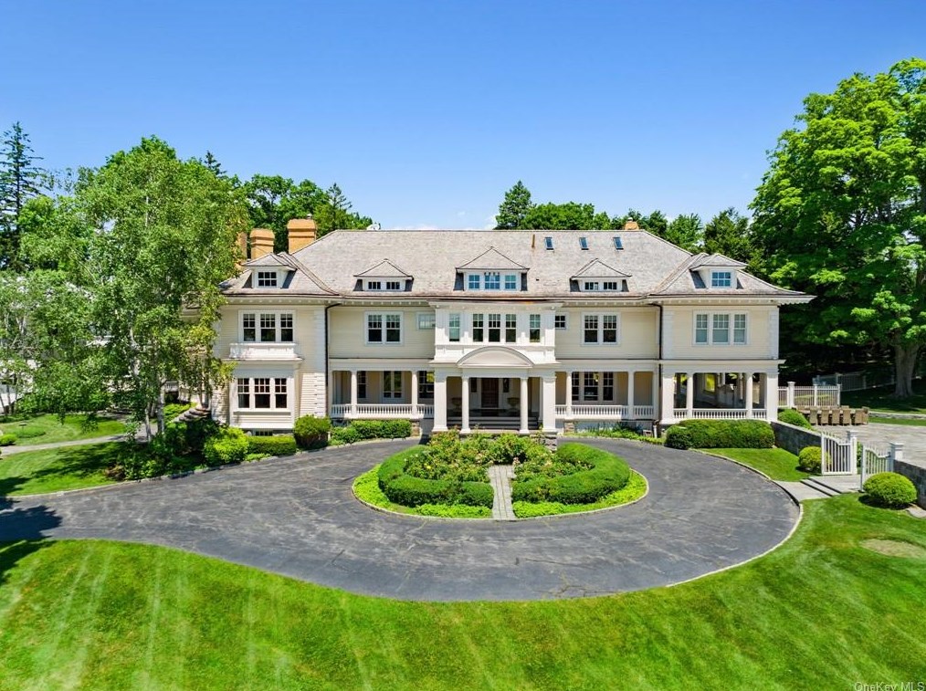 224 Central Dr, Briarcliff, NY 10510