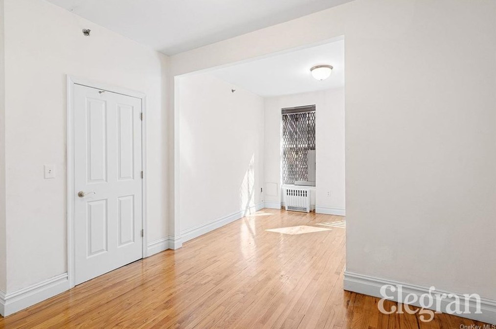 326 W 43rd St #3rw, New York, NY 10036