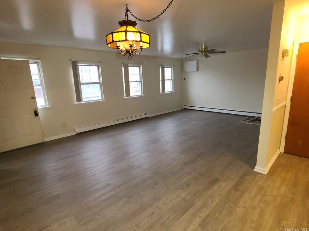 40 Clarendon Ave, Yonkers NY  10701-5808 exterior