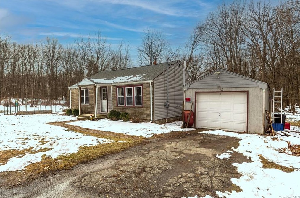 38 Jones Ln, Montgomery, NY 12549