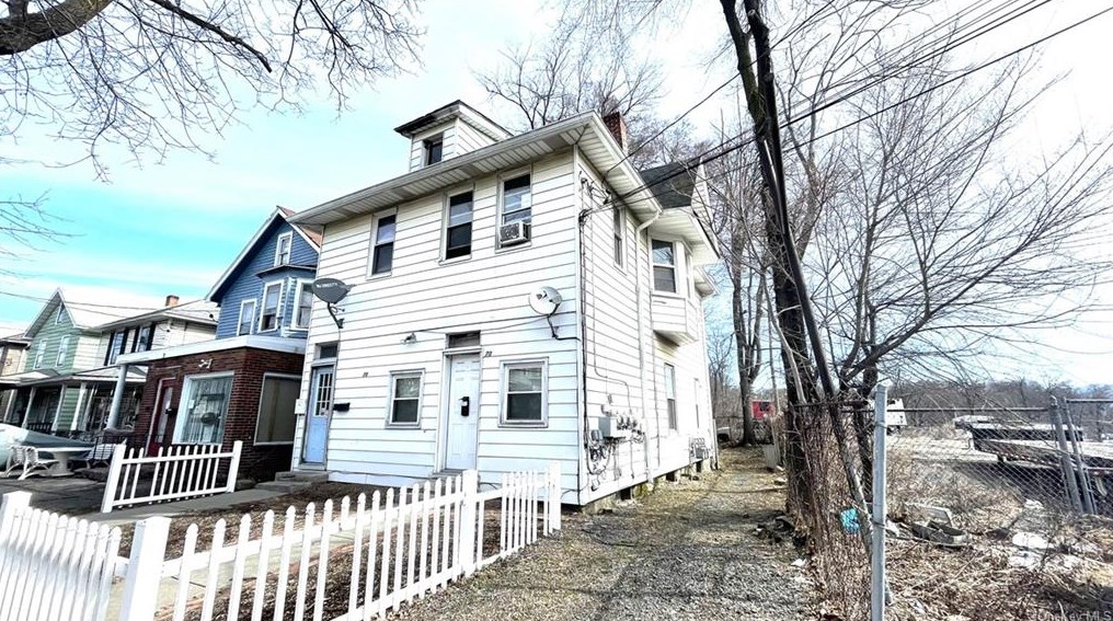 70 Wisner Ave, Newburgh, NY 12550-4055