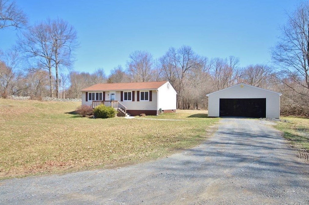 9 Batt Ln, Camp Bell Hall, NY 10916