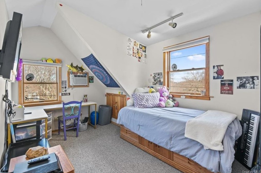 15 Ashburton Rd, Kent Lakes NY  10512-5865 exterior