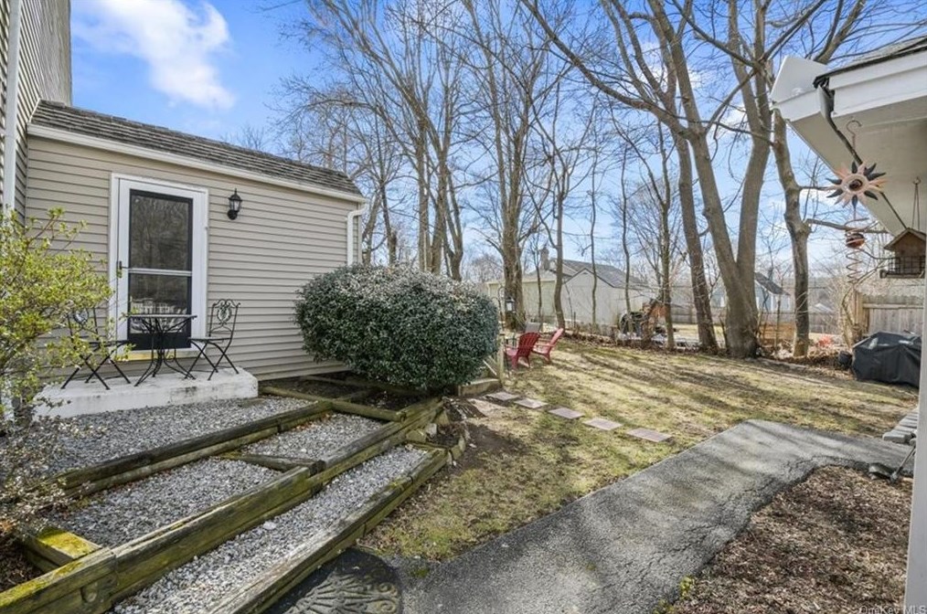 15 Ashburton Rd, Kent Lakes NY  10512-5865 exterior