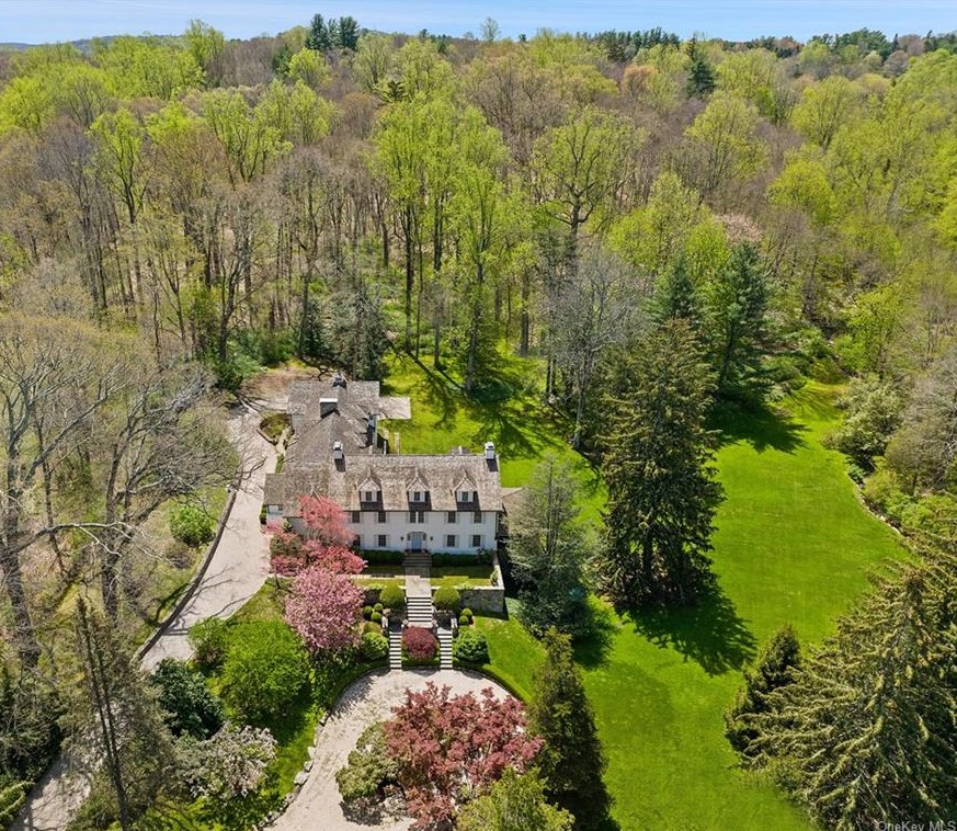 21 Bedford Center Rd, Bedford Hills, NY 10507