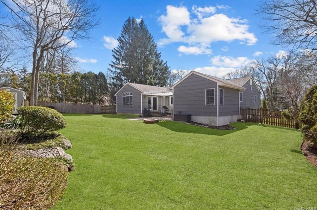 18 Richard Dr, West Nyack, NY 10994
