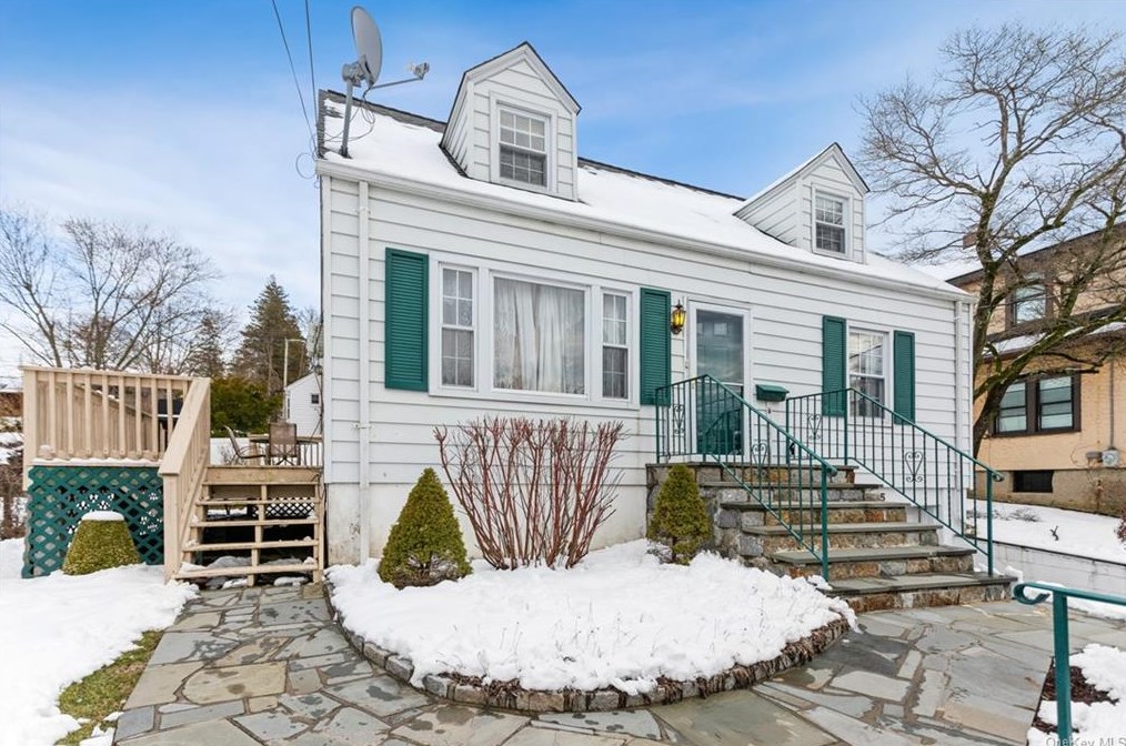5 Mckinley Ave, Valhalla, NY 10595