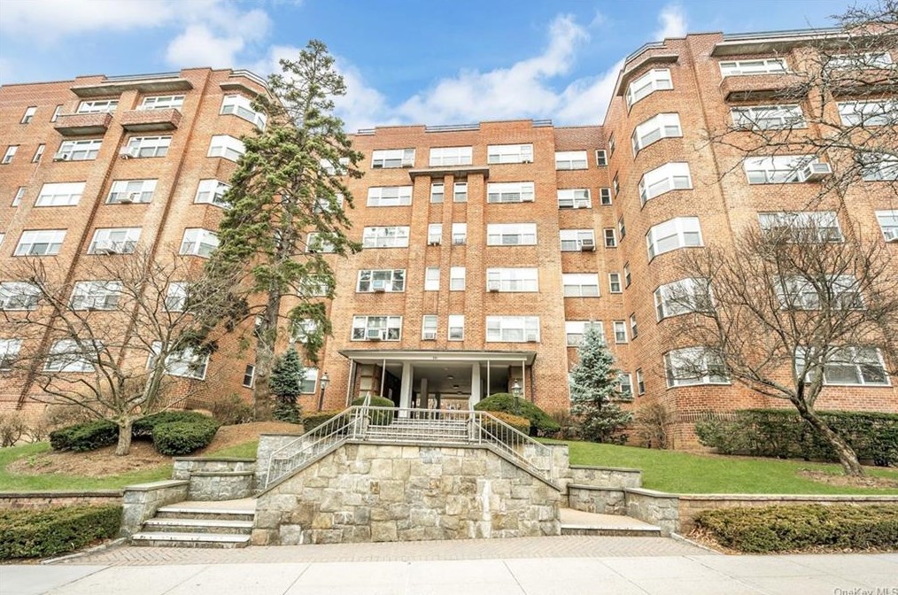 235 Garth Rd #e5j, Scarsdale, NY 10583