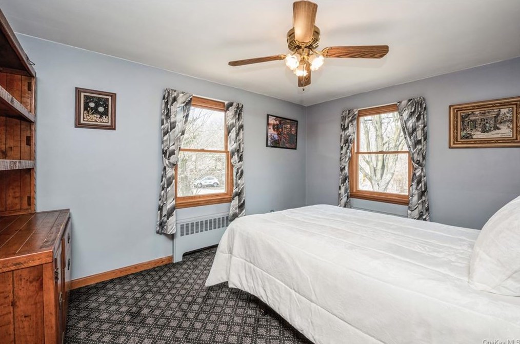 226 Townline Rd, Chestnut Ridge NY  10965-1264 exterior