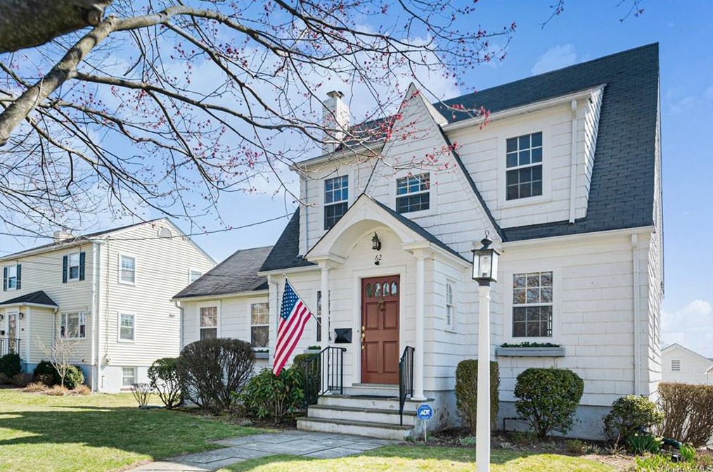 62 Johnson Rd, Scarsdale, NY 10583