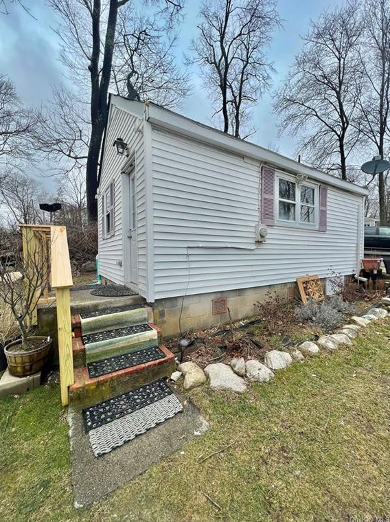 70 Lakeside Rd, Mahopac, NY 10541