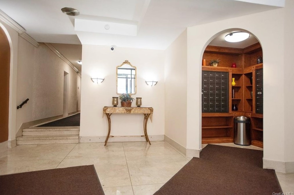 636 N Terrace Ave #3c, Mount Vernon, NY 10552