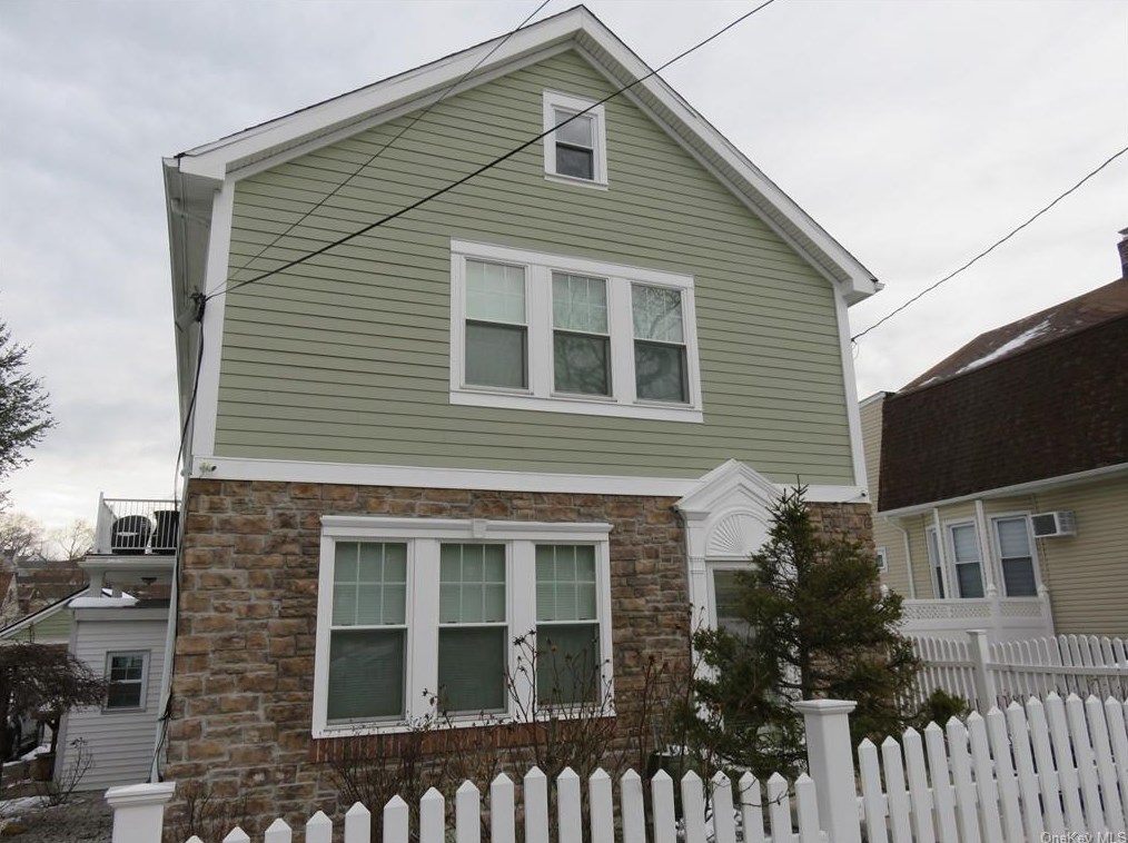 191 Hillside Ave, Yonkers, NY 10703