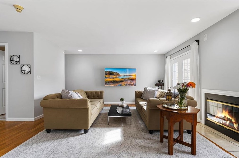 75 W Hartsdale Ave #16, Hartsdale, NY 10530