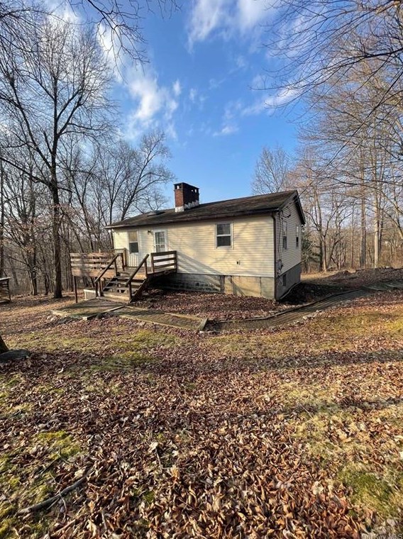 28 Maloney Dr, New Hamburg, NY 12590-6200