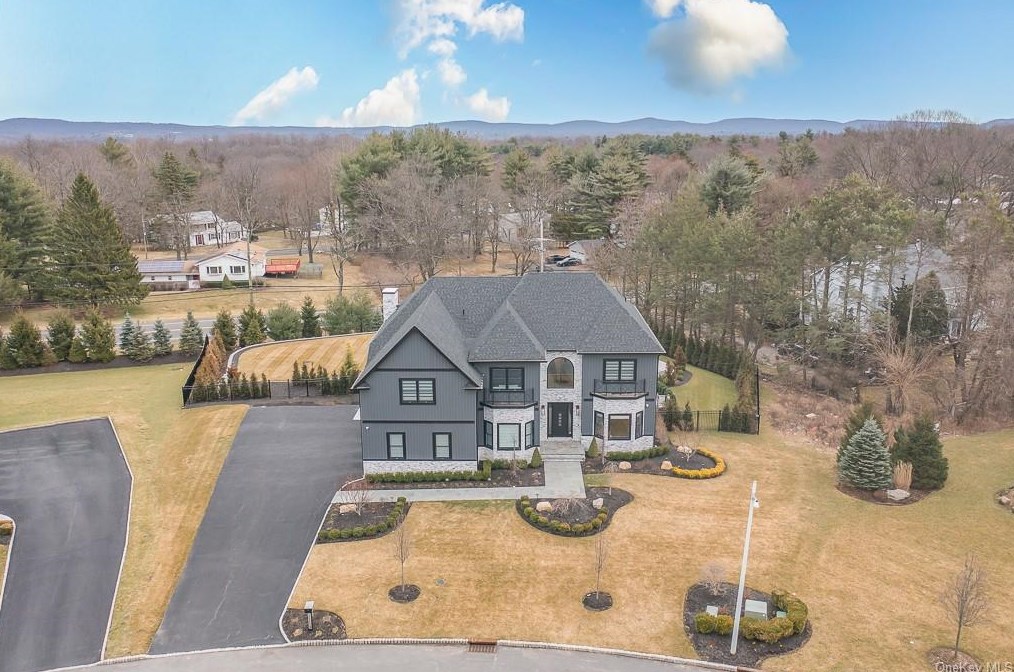 49 Harvest Rd, New City, NY 10956-2243