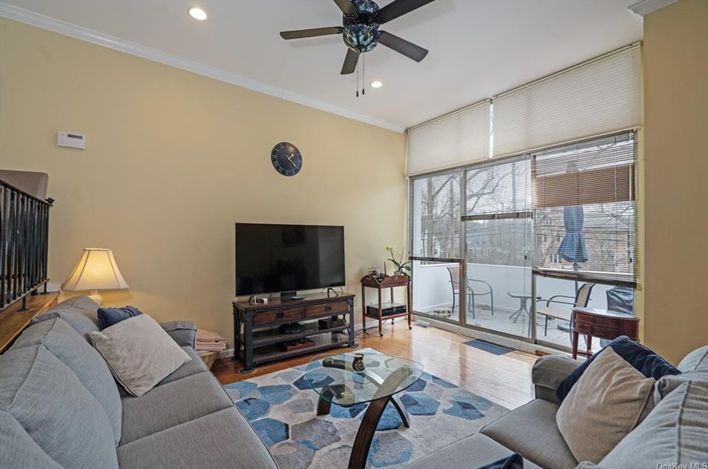 1303 Fox Glen Dr, Hartsdale, NY 10530