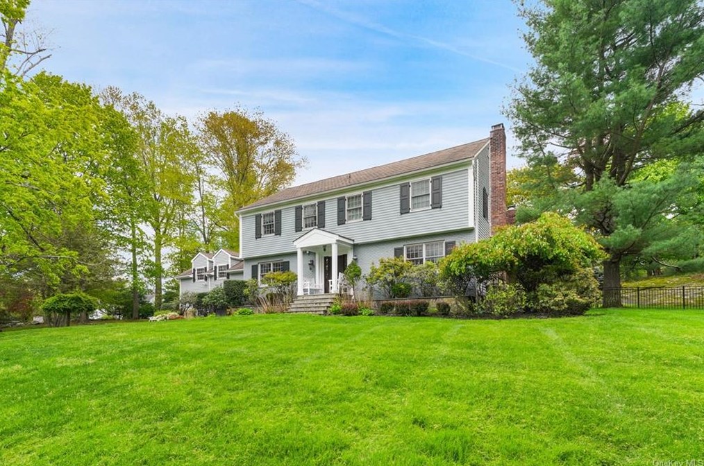 15 Quaker Ln, Chappaqua, NY 10514
