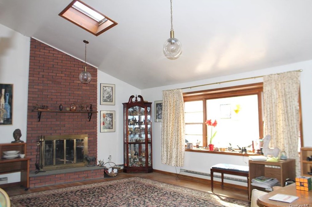 33 Alan Dr, Mahopac, NY 10541