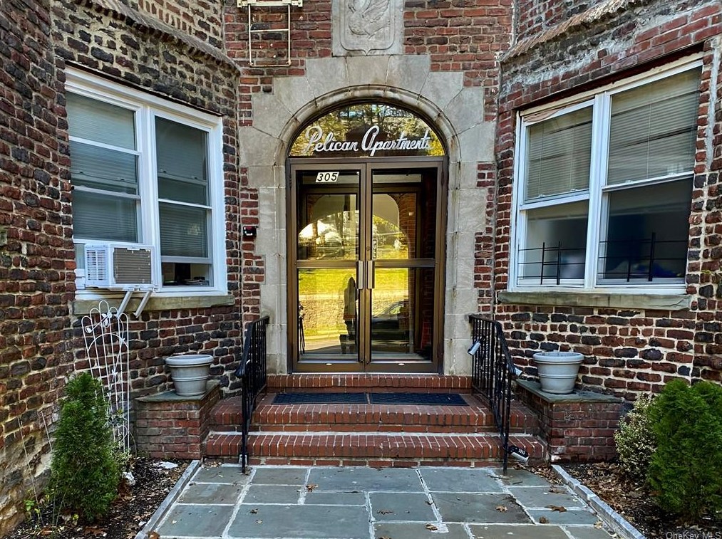 305 6th St #6c, New Rochelle, NY 10803