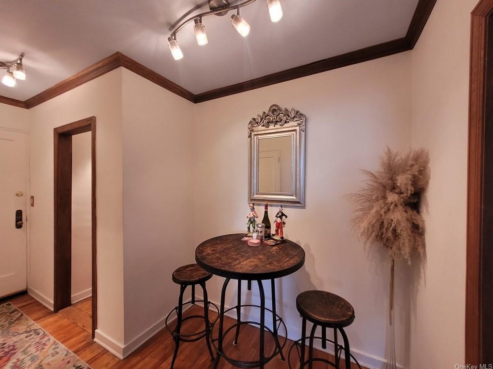 11 Burbank St #2a, Yonkers, NY 10710