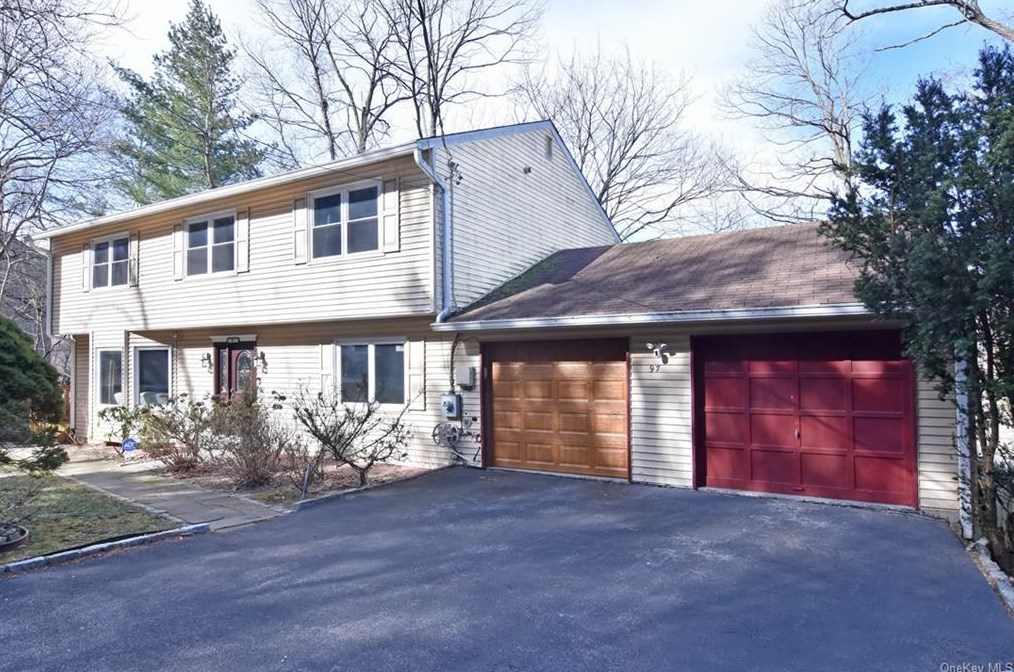 97 Heath Pl, Yonkers, NY 10706-3618