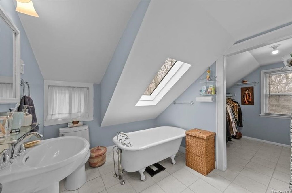 708 Forest Glen Rd, Monroe NY  10950-5546 exterior