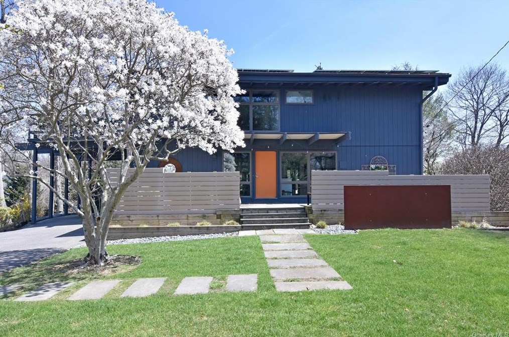 121 Deertrack Ln, Irvington On Hudson, NY 10533-1013