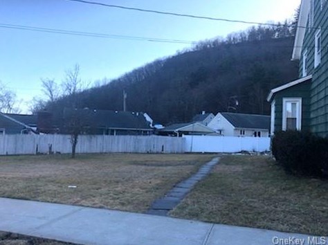 10 Elmendorf St, Port Jervis, NY 12771